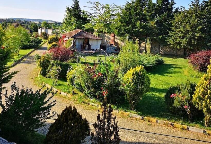 مبيت وإفطار Haznedar Bungalow
