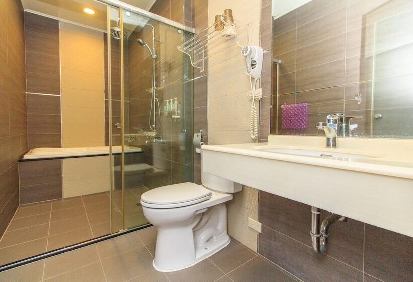 تختخواب و صبحانه Silimu Hostel