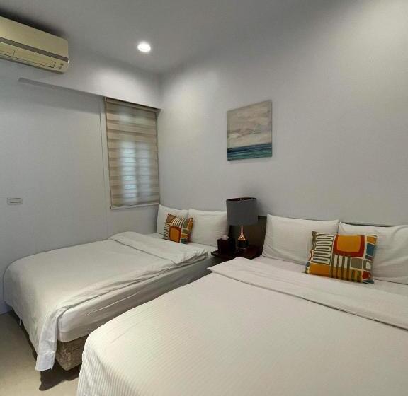 تختخواب و صبحانه Silimu Hostel