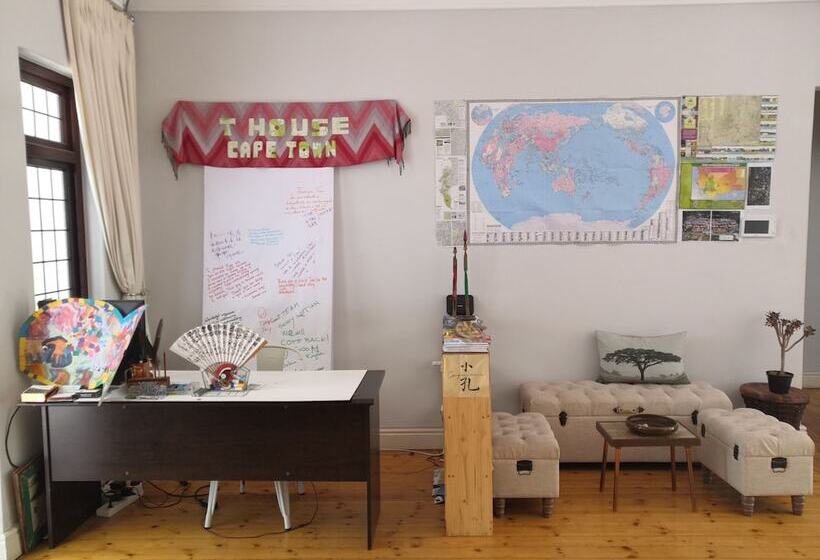 مبيت وإفطار T House