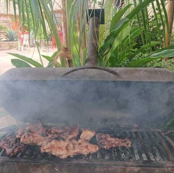 تختخواب و صبحانه Villa Xmaktuun