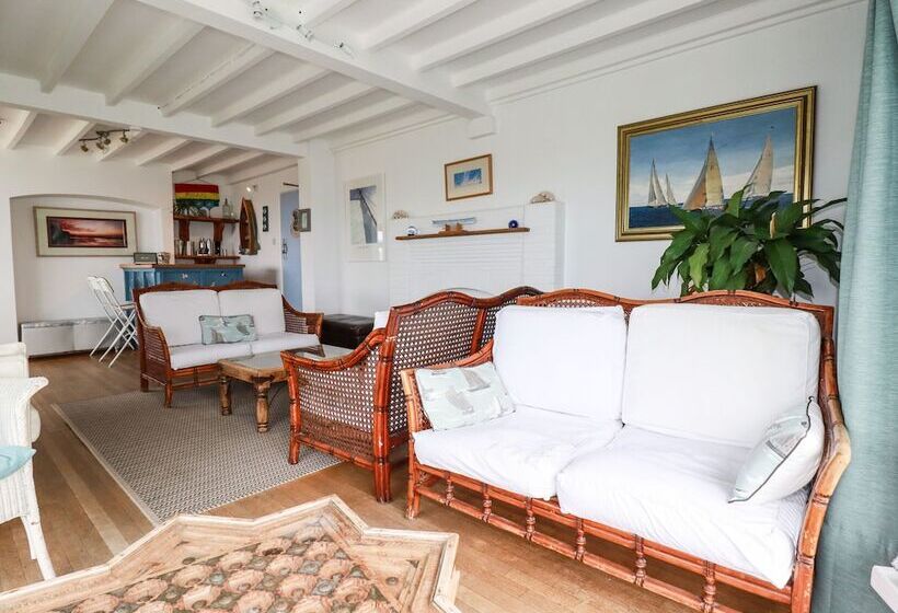 Blue Bay Beach House