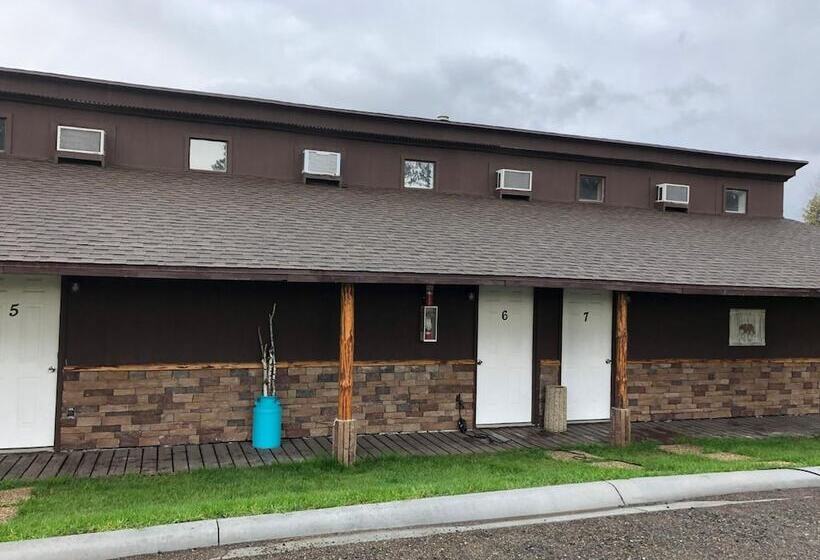 Blue Moon Resort And Motel