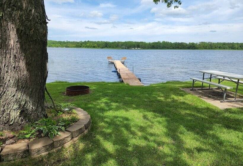 Blue Moon Resort And Motel