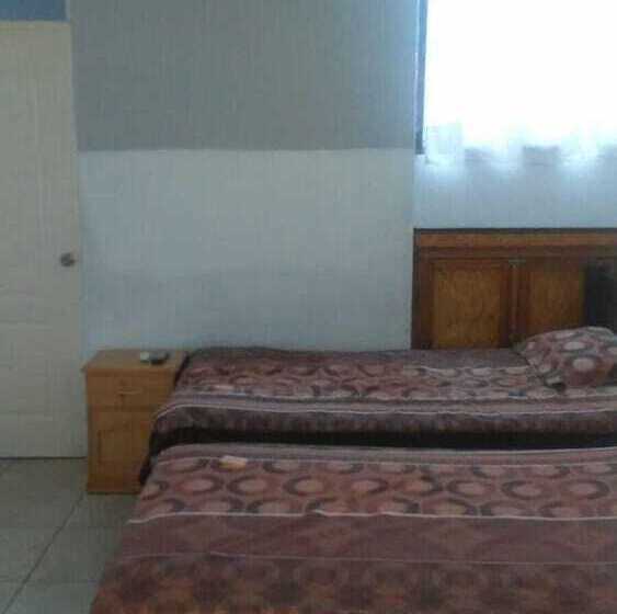 Burgues Mancora Hostel