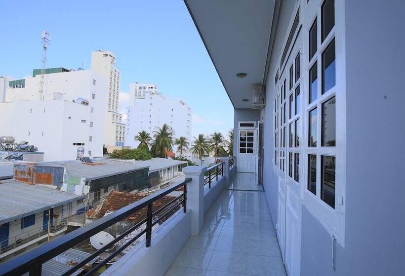 First Hostel Nha Trang