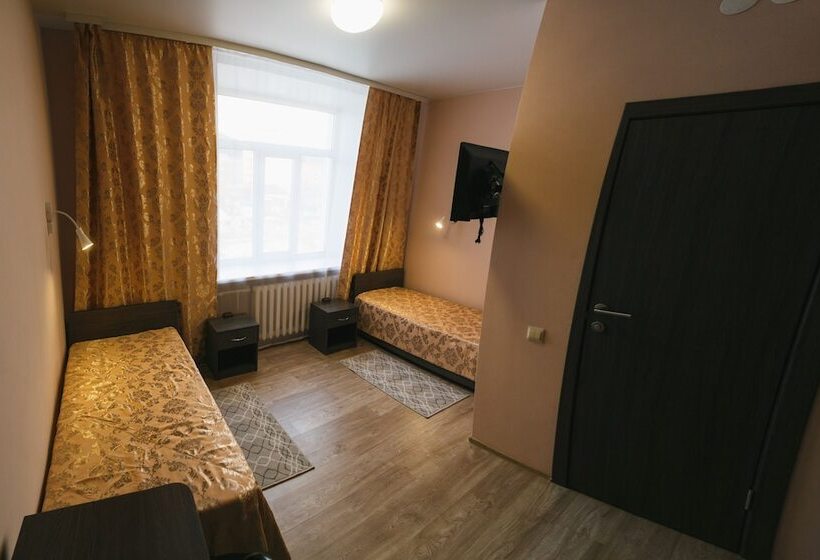 Flagman   Hostel