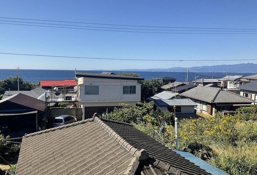 Guesthouse Koizumi  Hostel