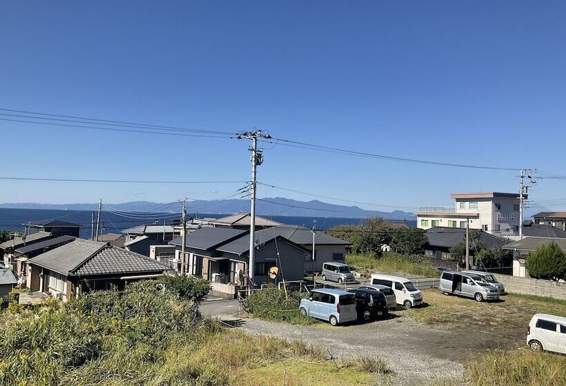 Guesthouse Koizumi  Hostel