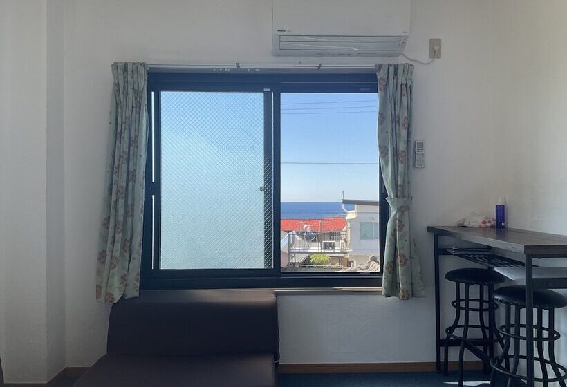 Guesthouse Koizumi  Hostel