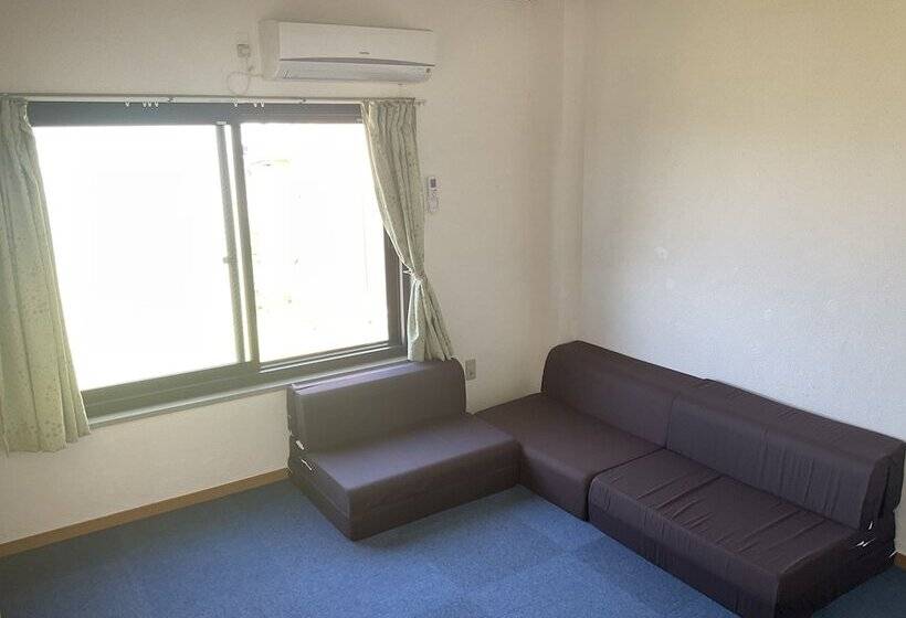 Guesthouse Koizumi  Hostel