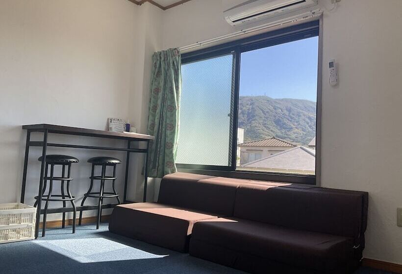 Guesthouse Koizumi  Hostel