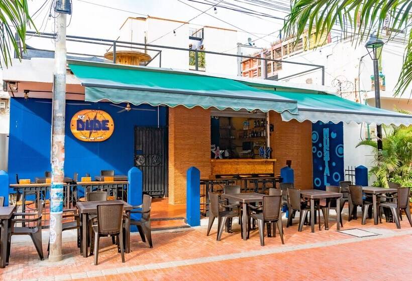 Hey Dude Hostal Bar