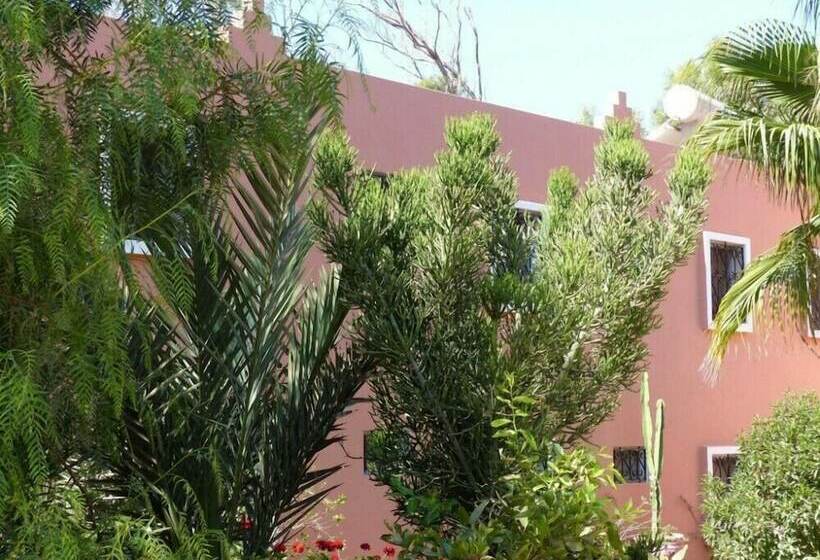 مسافرخانه Auberge Tasra