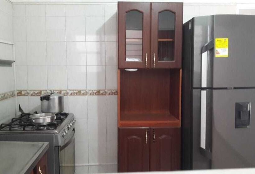 Hostal Canaan Hostel