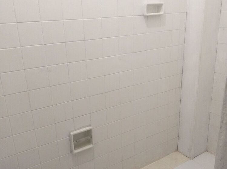 Hostal Canaan Hostel