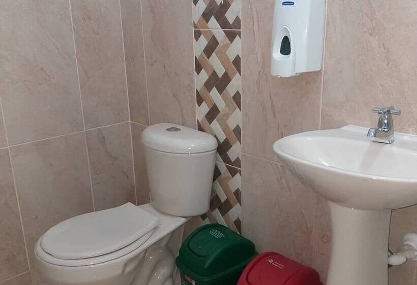 Hostal Canaan Hostel