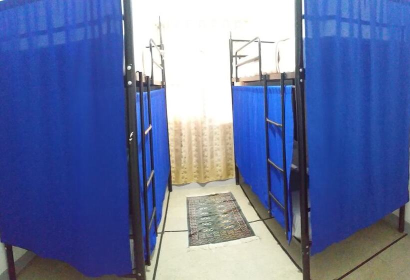 Hostal Canaan Hostel