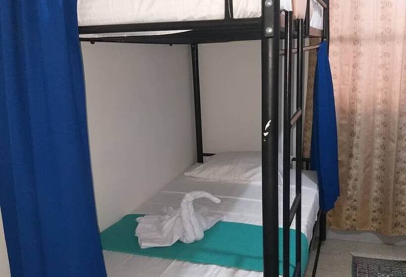 Hostal Canaan Hostel