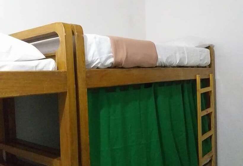 Hostal Canaan Hostel