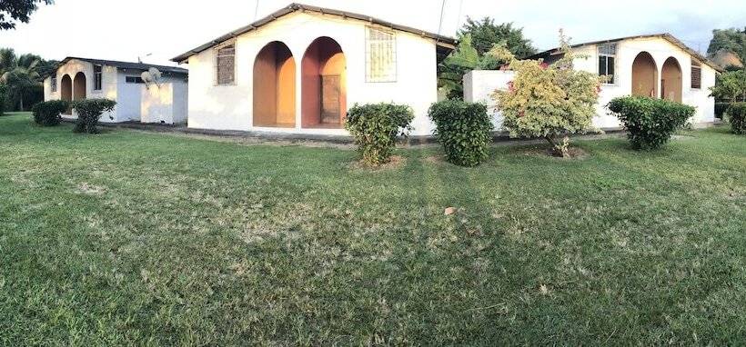 مسافرخانه Hostería Pacific Stone