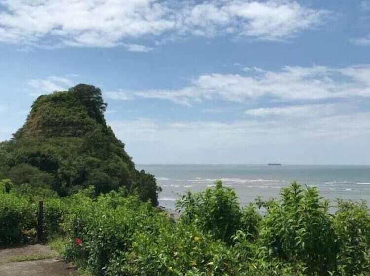 مسافرخانه Hostería Pacific Stone