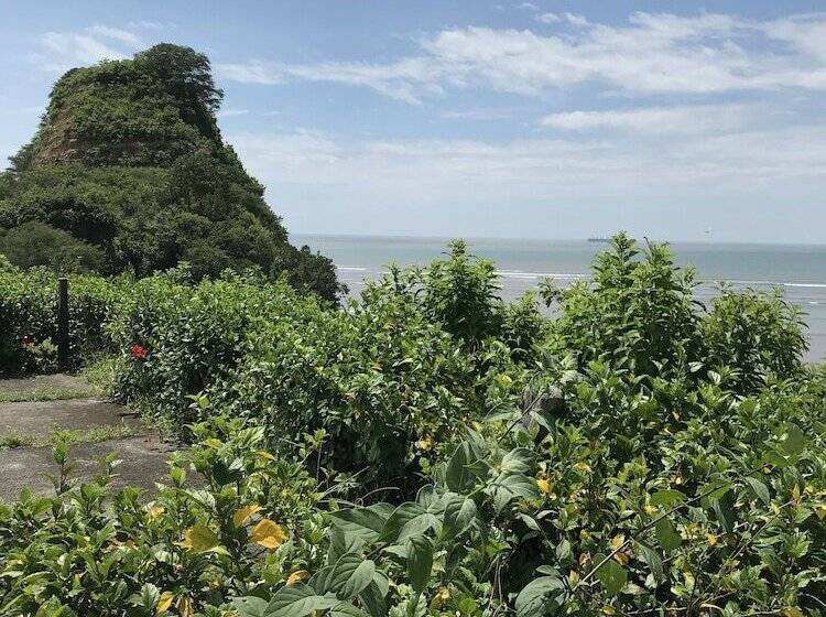 مسافرخانه Hostería Pacific Stone