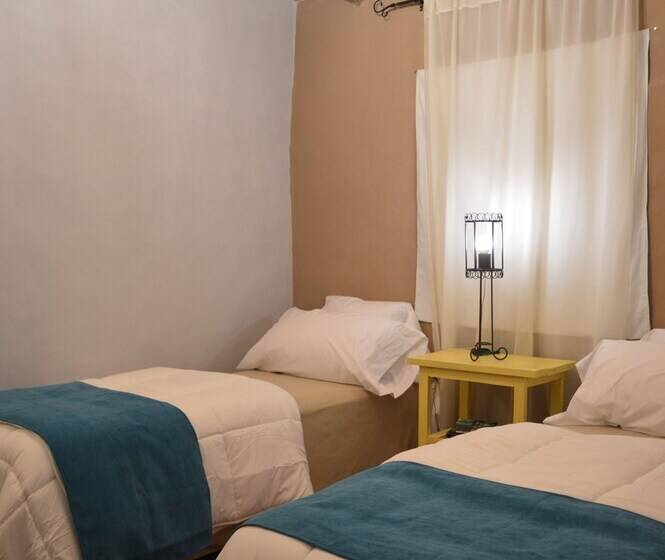 簡易ホテル Posada Tika