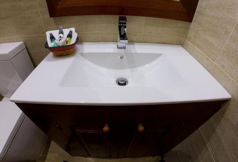 בית מלון כפרי Albert Fort Boutique