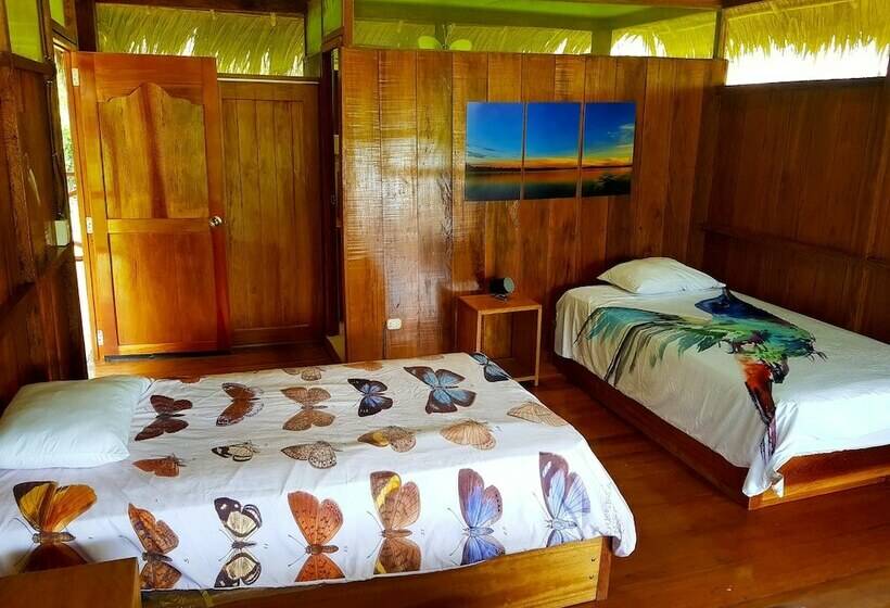 هتل Amazon Lodge Adventures