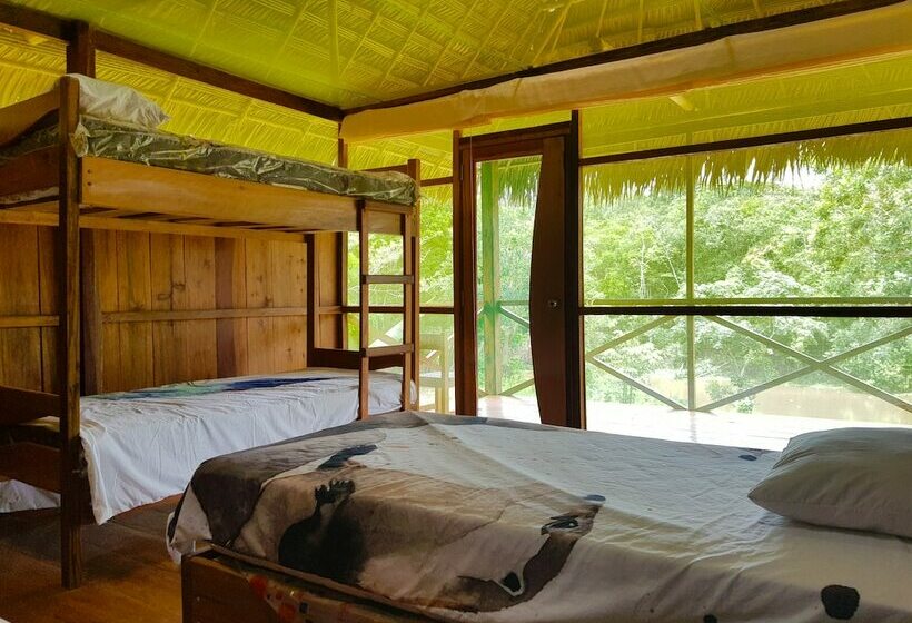 هتل Amazon Lodge Adventures
