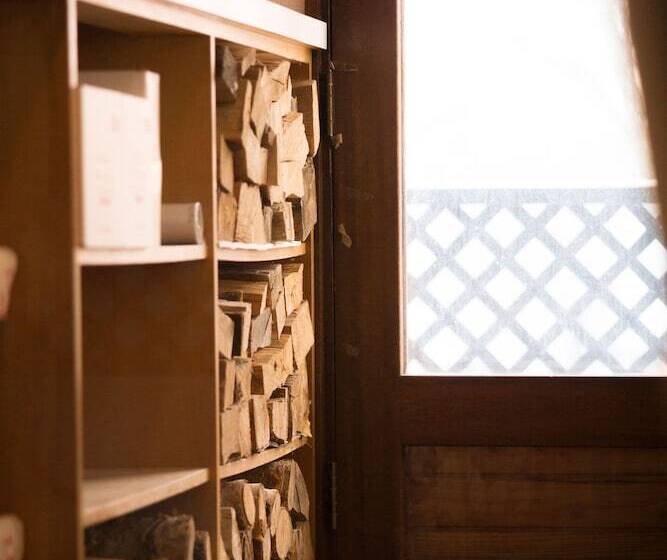 فندق Annupuri Mountain View Lodge