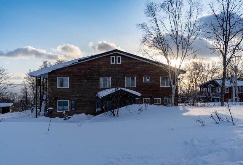 فندق Annupuri Mountain View Lodge