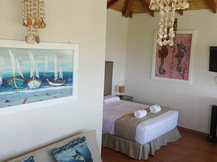 هتل Aquamare Bungalows