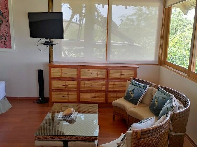 هتل Aquamare Bungalows