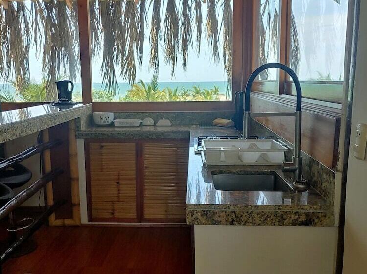 هتل Aquamare Bungalows