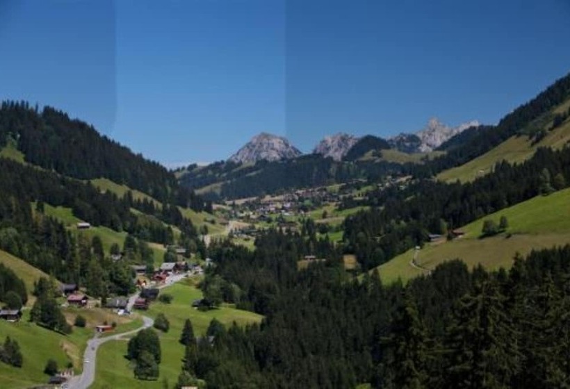 Отель Auberge De La Comballaz