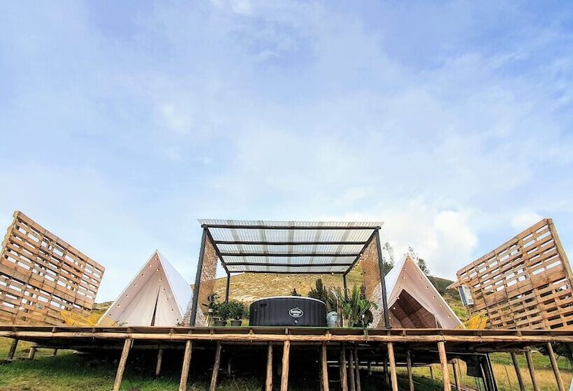 Отель Bajo El Cielo Glamping