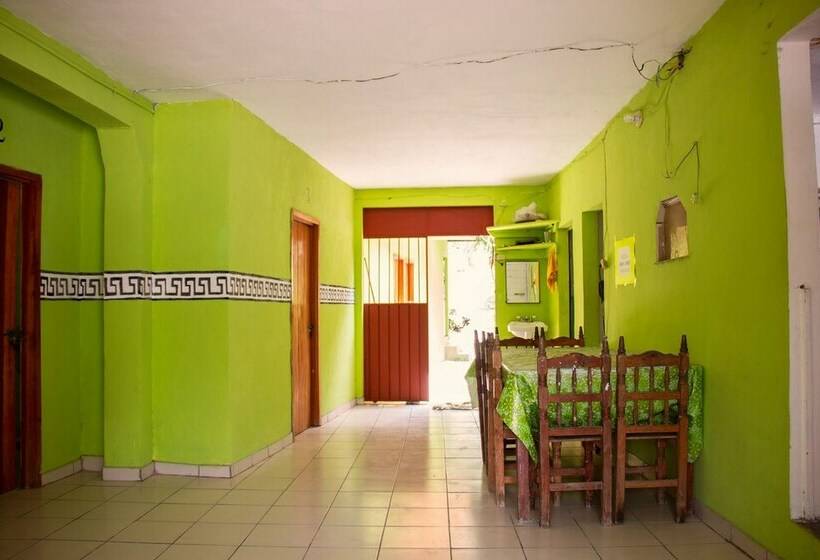 هتل Cabañas Y Comedor Don Deme