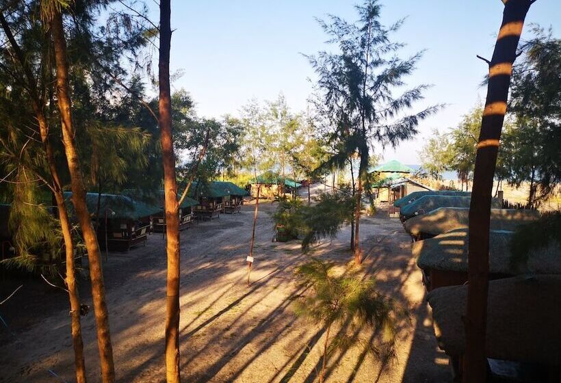 فندق Camp Rofelio Surfing Beach Resort