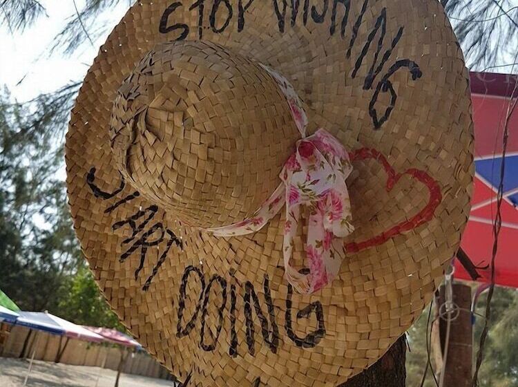 فندق Camp Rofelio Surfing Beach Resort