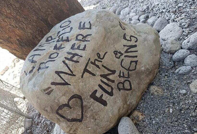 فندق Camp Rofelio Surfing Beach Resort