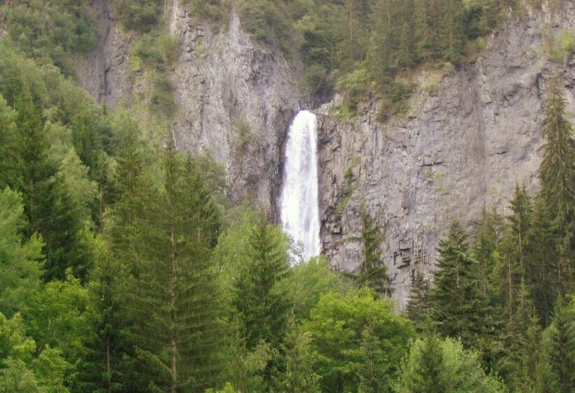 בית מלון כפרי Camping La Cascade De Venosc