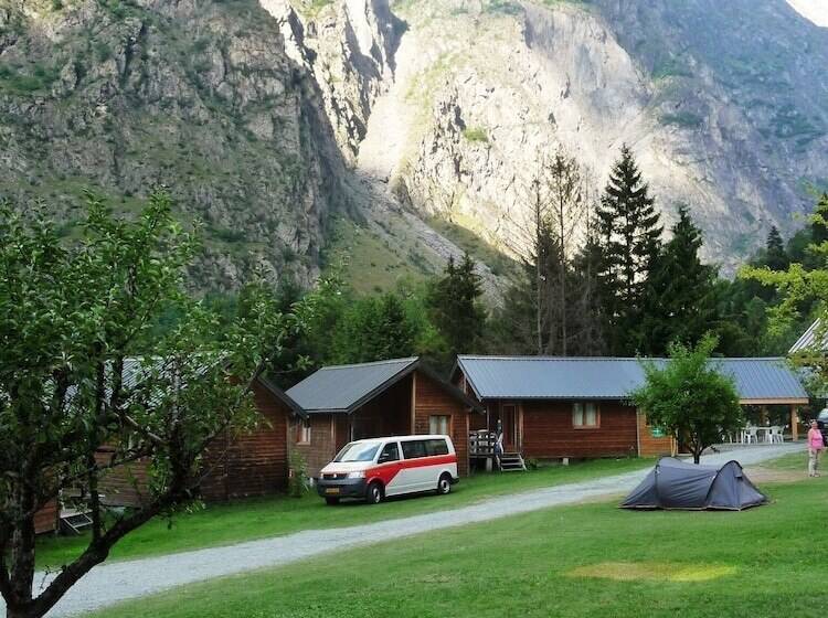 בית מלון כפרי Camping La Cascade De Venosc