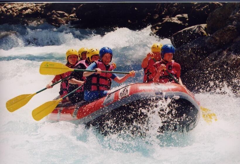 בית מלון כפרי Camping La Cascade De Venosc