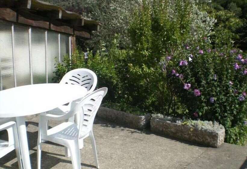 בית מלון כפרי Camping Le Mouretou