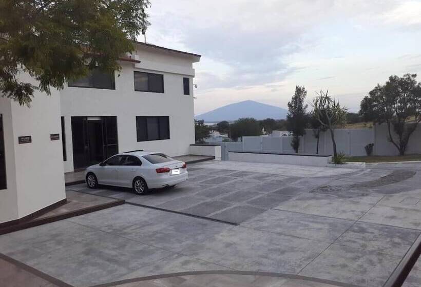 Отель Candelero