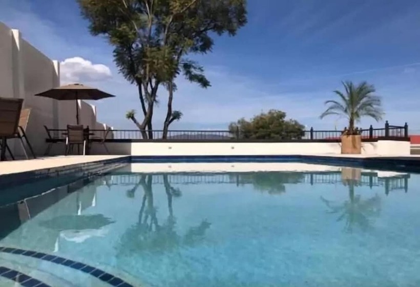 Отель Candelero