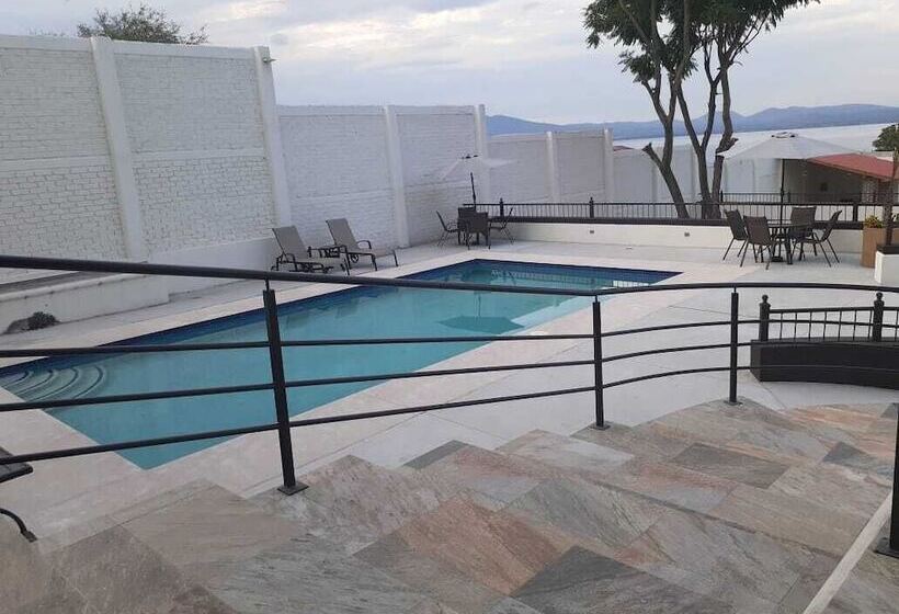 Отель Candelero