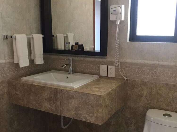 Отель Candelero